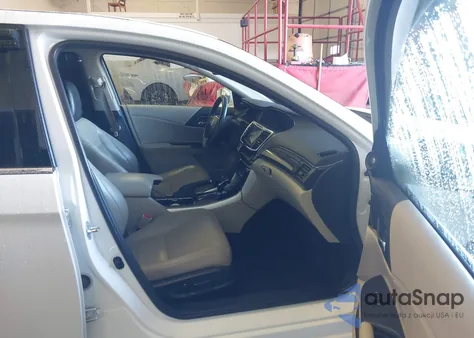 2016 Honda Accord Ex-L V-6 z USA, uszkodzony, nr VIN 1HGCR3F89GA005236